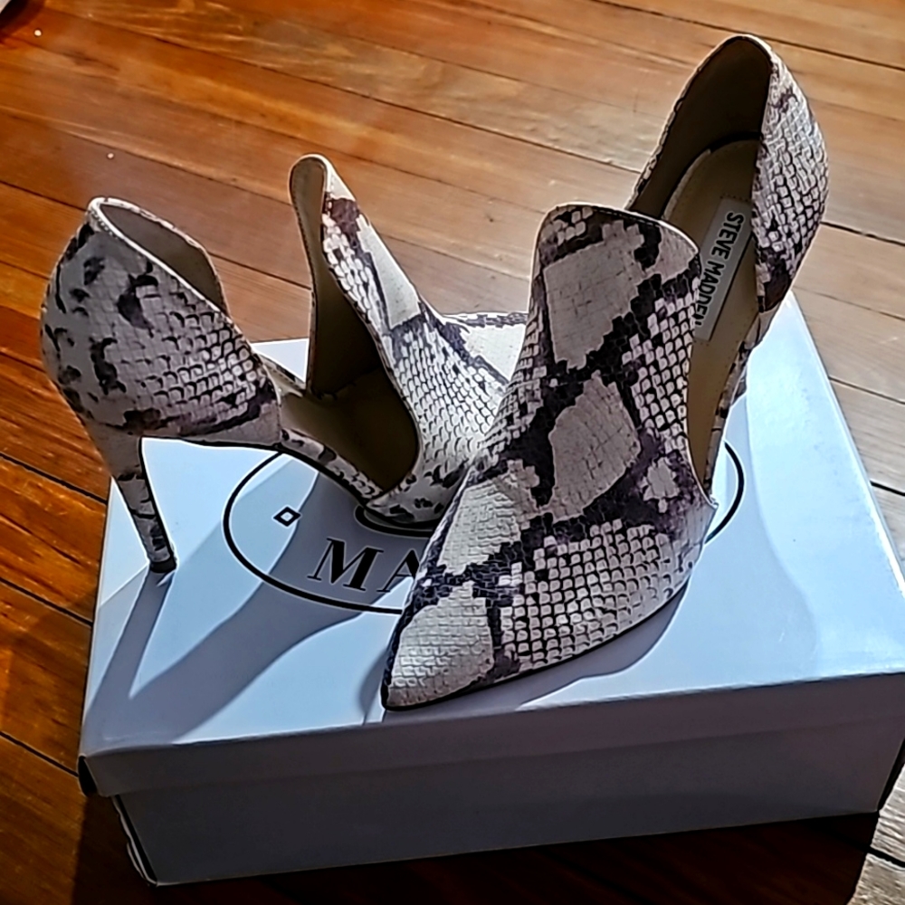 Embossed Heels
